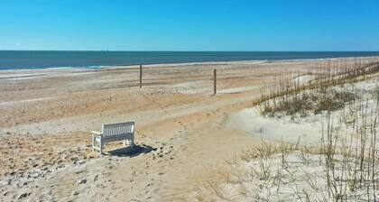 Apatb 164 2 Bedroom Condo by Redawning