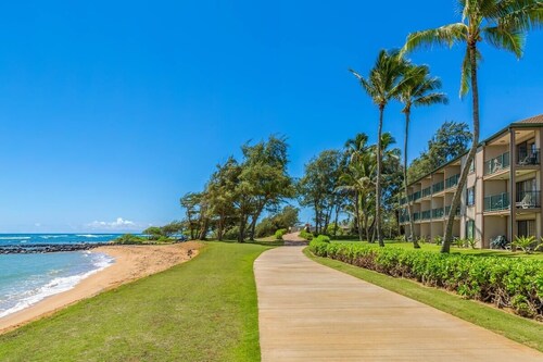 Pono Kai H204 1 Bedroom Condo by RedAwning