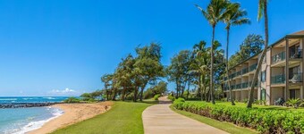 Pono Kai H204 1 Bedroom Condo by RedAwning