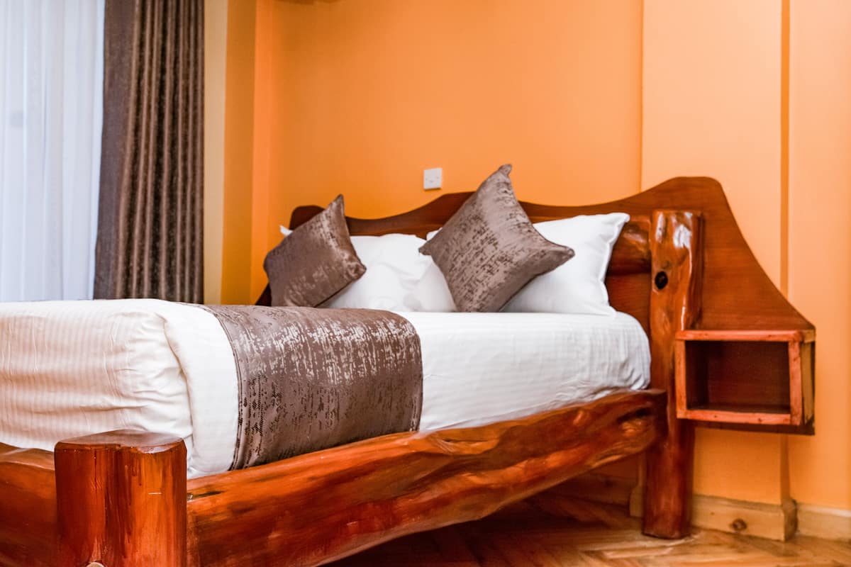 Quarto luxo | 1 quarto, Wi-Fi de cortesia