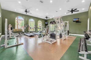 Fitness facility - Bright 3BR Condo with Resort Pools, Near Disney! (Davenport)