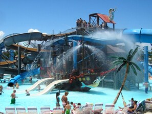 Piscine extérieure, piscine chauffée
