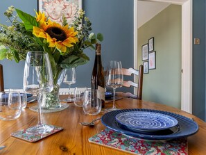 Dining - The William Morris Lodge in the centre of Ludlow - Pass the Keys (Ludlow)