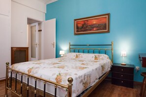 Apartment - Beautiful Retro Apt in Koukaki (Athens)