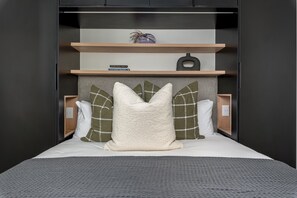 1 chambre, fer et planche à repasser, Wi-Fi, literie fournie
