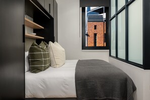 1 Schlafzimmer, Schreibtisch, Bügeleisen/Bügelbrett, WLAN