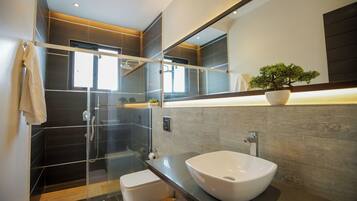 Apartment, 1 Bedroom | Bathroom | Towels