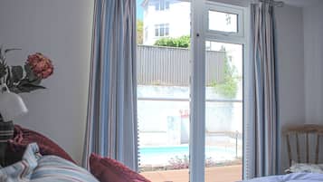 Cottage | 4 bedrooms, individually decorated, individually furnished, free WiFi