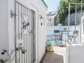 Cottage | Property grounds