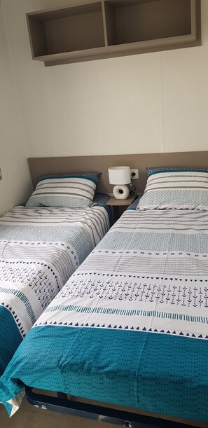 3 chambres, fer et planche Ă repasser, lit parapluie, accĂšs Internet