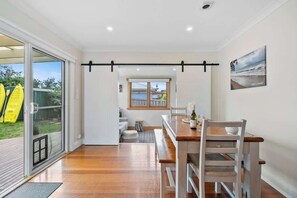 Interior - 'Salt and Sand" Beach House, 10 min to Airport. (Lauderdale)