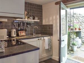 Private kitchen - 1 bedroom accommodation in Llanrwst (Llanrwst)