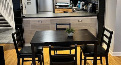 Downtown: Lovely 2-BD Condo with 1Free Garage Parking Space under Building