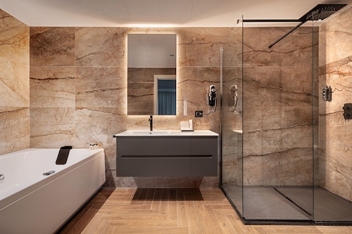 Mood Hotel