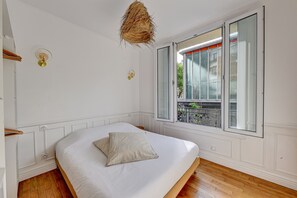 1 bedroom - Appartement Parisien Lumineux Proche Métro (Clichy)