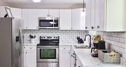Centrally located, freshly updated home in Oxford