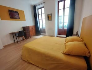 2 chambres, bureau, lit parapluie, Wi-Fi