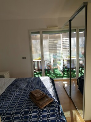 2 bedrooms, WiFi, bed sheets - Cap d’Ail - France - Luxury Apartment Aircon (Monaco)