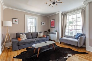 Smart TV, fireplace, music library