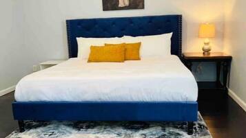 1 slaapkamer, een bureau, een strijkplank/strijkijzer, gratis wifi