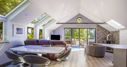 Luxury Self Catering Lodge with Hot Tub - Palms 2, Loch Etive, North Connel