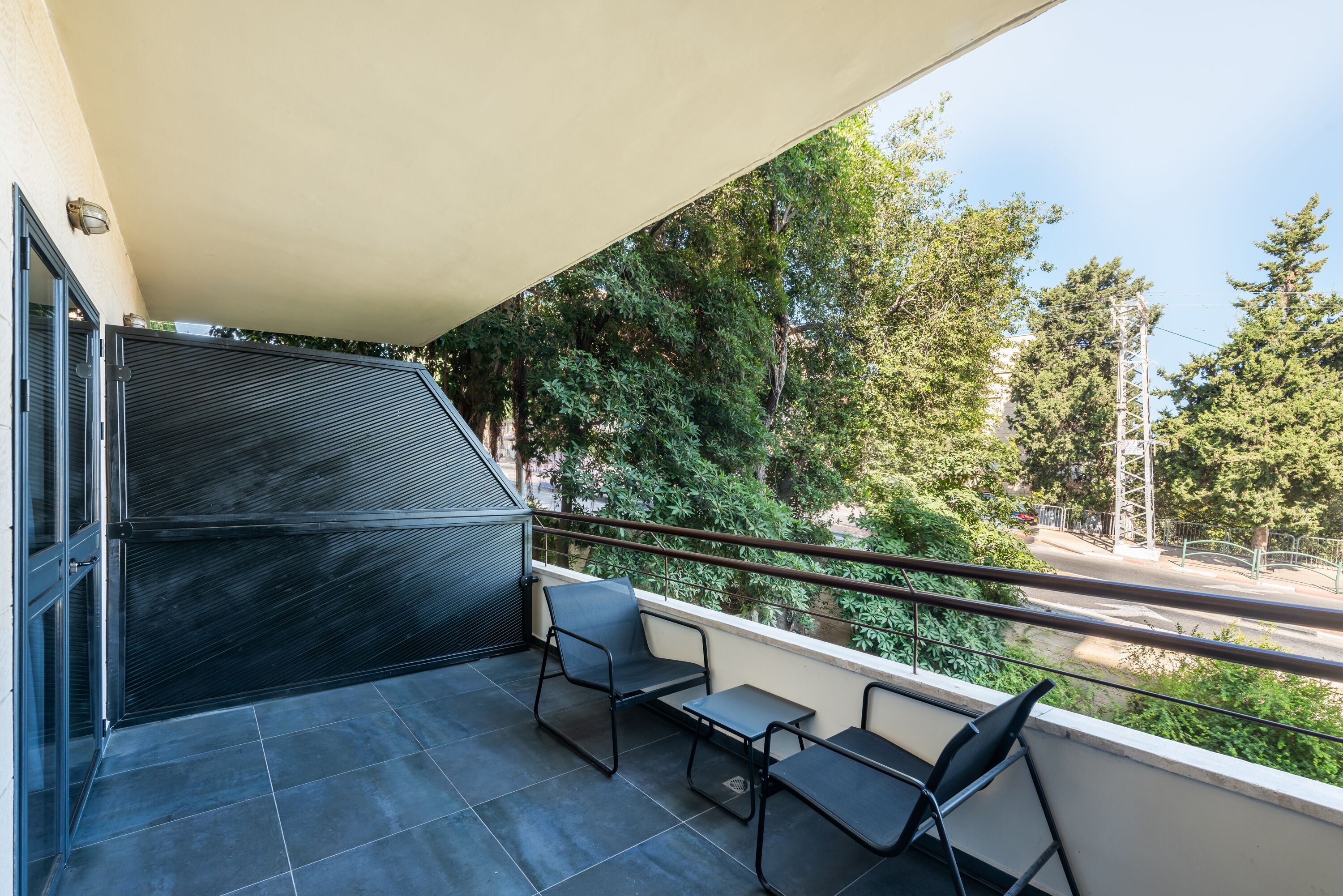 Quarto, 1 cama Queen e sofá-cama, sacada, vista para o jardim | Terraço/pátio