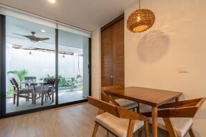 Dining - Intimate Apartment w/Private Pool · Moots 103 (Q.R)
