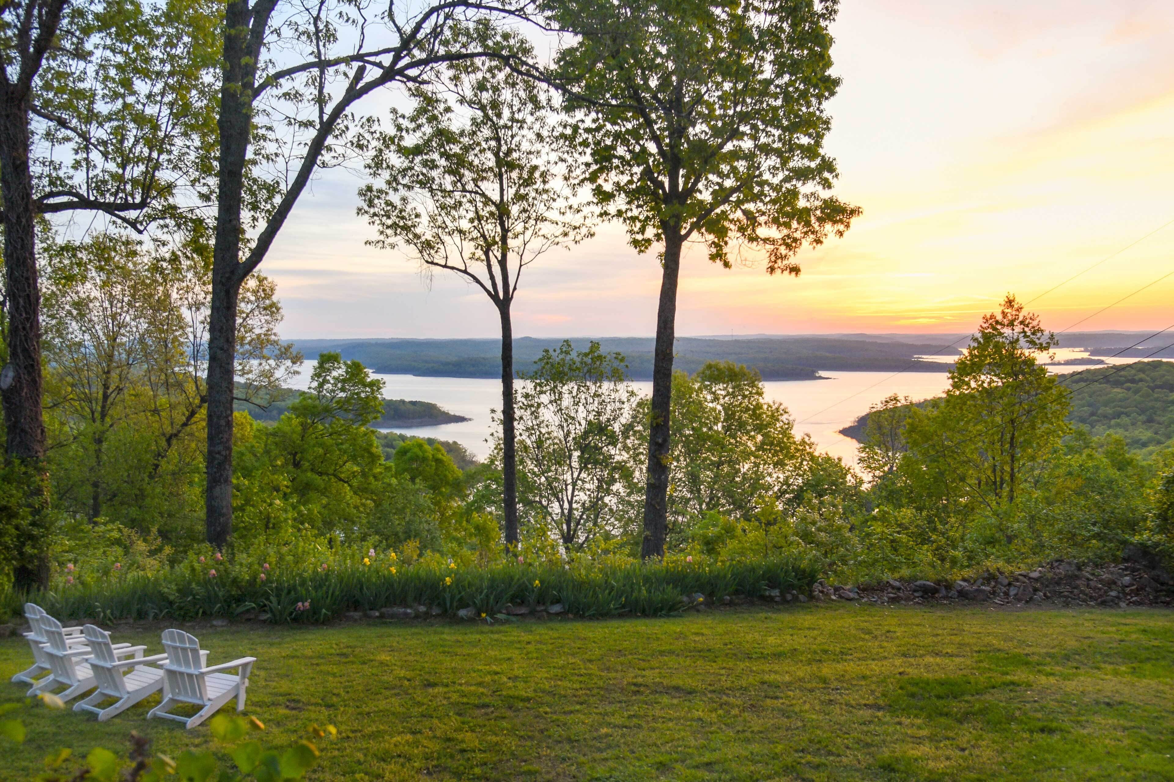 Spacious Retreat w/ Stunning Norfork Lake Views!