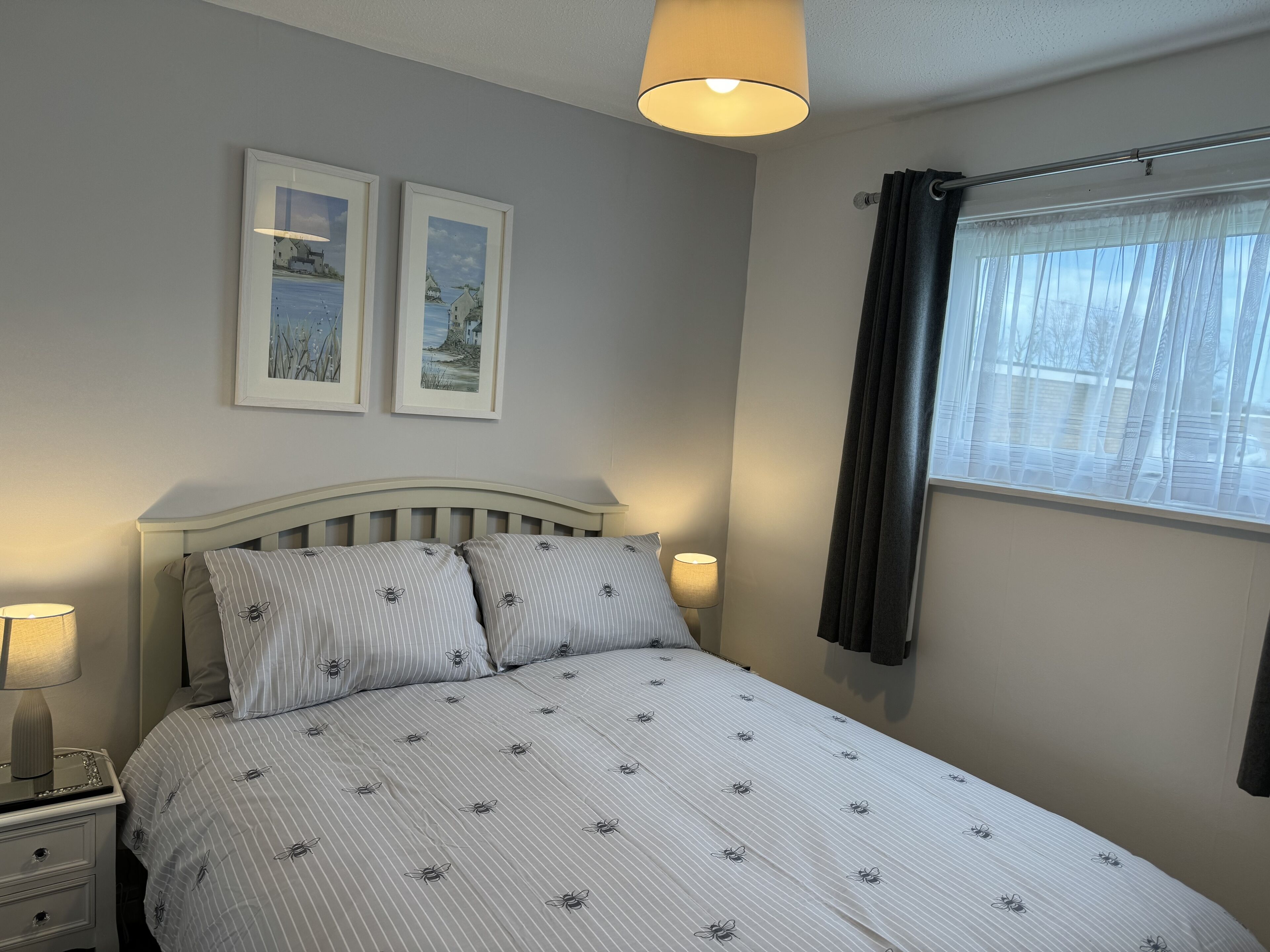 2 bedrooms, iron/ironing board, travel cot, free WiFi