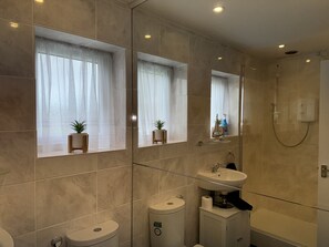 Hair dryer - M & T Chalets , 2 bed chalet Hemsby. sleeps 6 (great yarmouth)