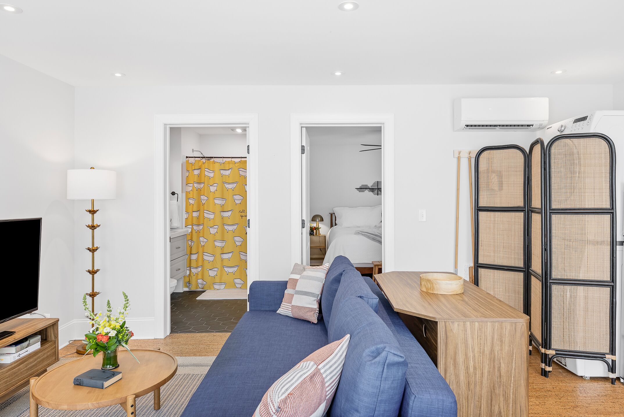 1 habitación, tabla de planchar con plancha, wifi y ropa de cama 