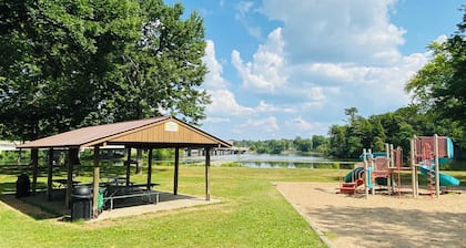 Blissful Retreat w A trail behind & AC