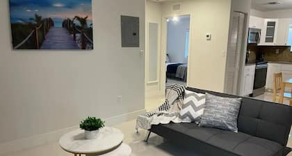 Little Habana Aparts close to Calle 8