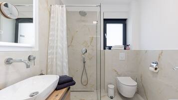Apartment | Bathroom