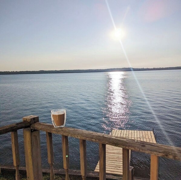 Property grounds - The Cape: Waterfront Home on Cayuga Lake (Seneca Falls)