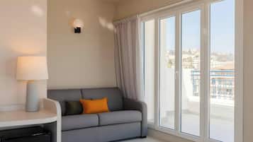 1 habitación, decoración personalizada y muebles diferentes