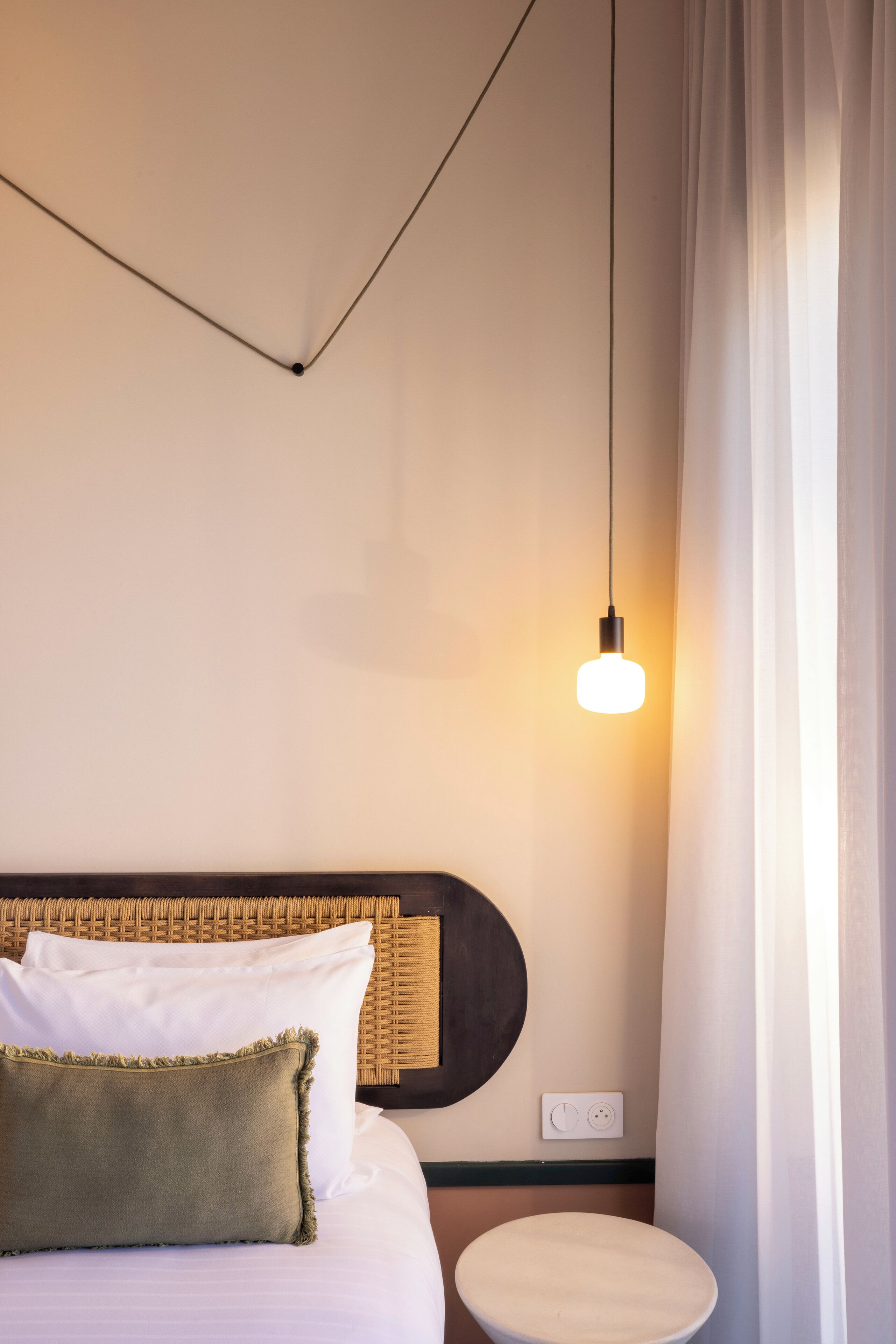 1 habitación, decoración personalizada y muebles diferentes 