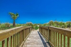 Property grounds - MyrtleBeachHaven*4bd-4bth*Parking*Pool (Myrtle Beach)