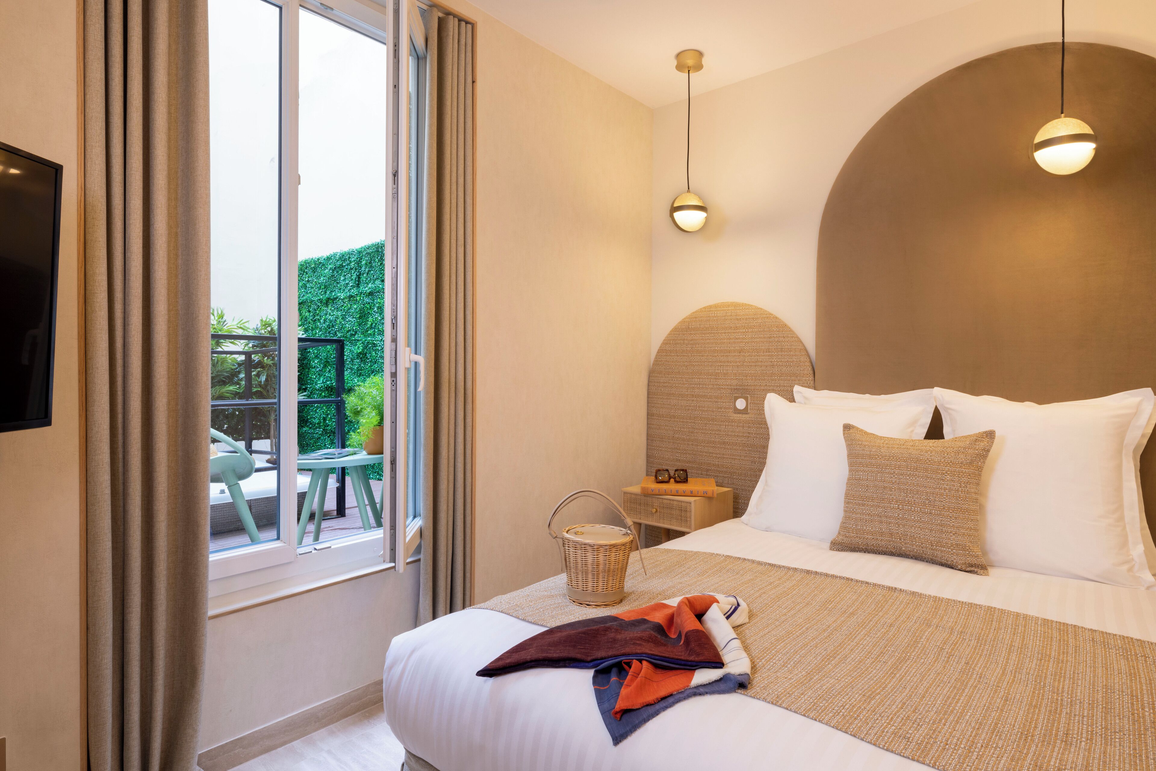 1 Bedroom Apartment with terrace - 44m²