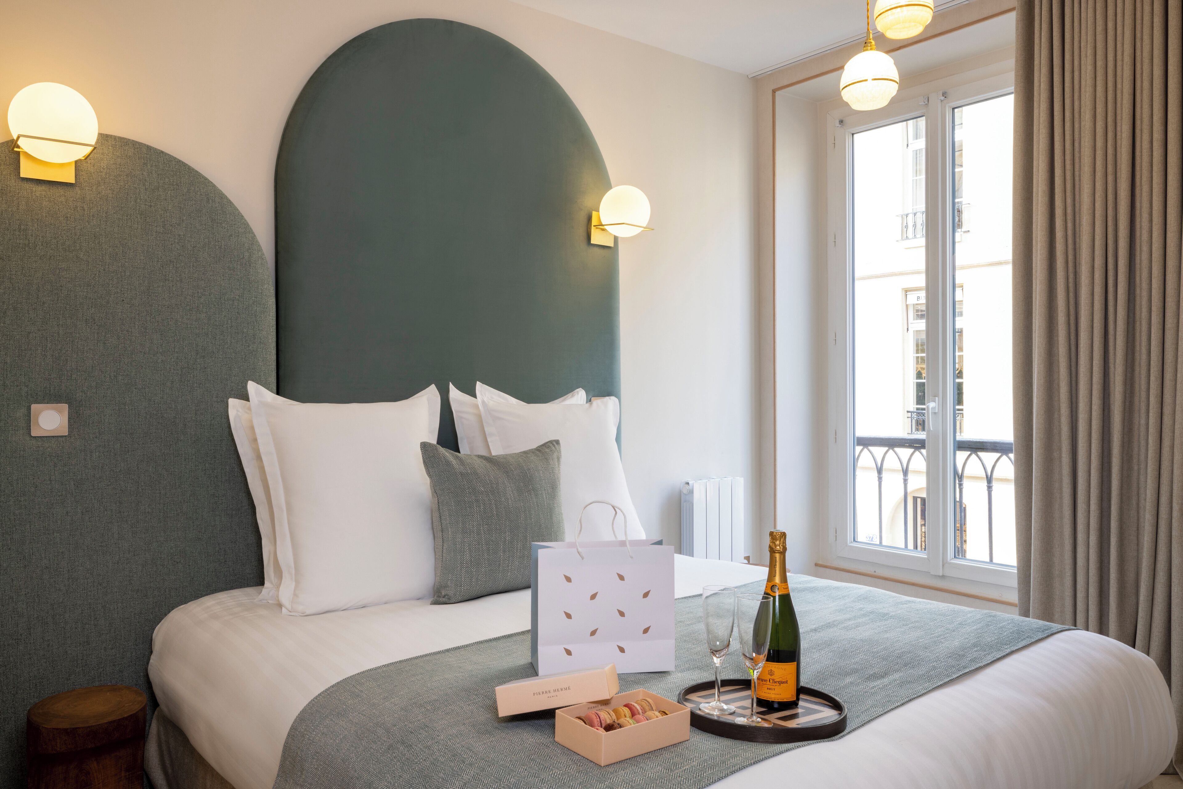 2 Bedroom Apartment with city view - 52m² | Premium bedding, pillow-top beds, individually decorated