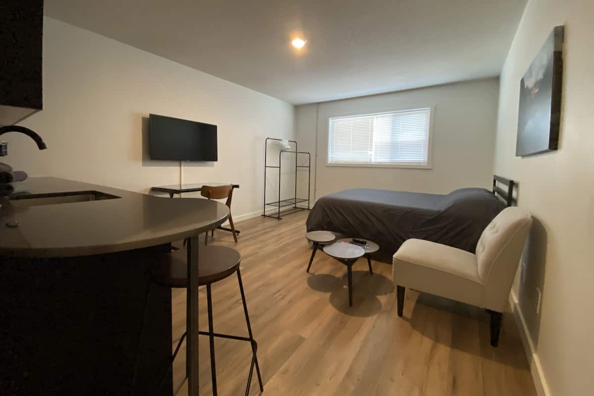 Wifi gratis y ropa de cama