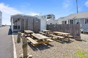 Outdoor dining - Hampton Beach Suite | Mins to Maine | Pet Friendly (Hampton)