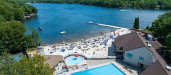 POOL/LAKES: Streamside Chalet w/ Hot Tub 🔥Private Playground- FAMILY friendly!