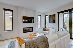 Smart TV, fireplace, music library, video library