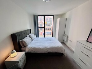 Apartment, 1 Queen-Bett und Schlafsofa | 1 Schlafzimmer, Bügeleisen/Bügelbrett, kostenloses WLAN, Bettwäsche