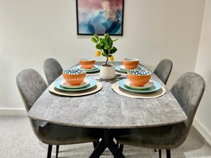 Apartment, 1 Queen Bed with Sofa bed | Dining - Stunning City Centre Apartment - Sleeps 4 (Liverpool)