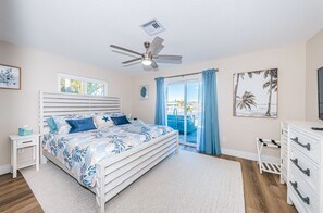 2 slaapkamers, een strijkplank/strijkijzer, wifi, beddengoed