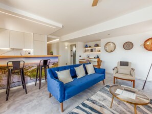 TV, stereo - Baía Beach Apartment, 1 bed in Praia da Luz, near the beach (Praia da Luz)