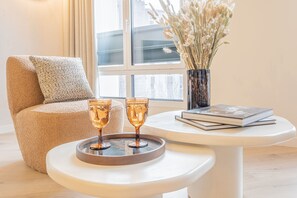 Living area - Yuna Porte Maillot - ApartHotel (Paris)