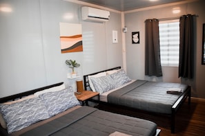 Quarto quádruplo executivo | 1 quarto, roupas de cama antialérgicas, individualmente decorados